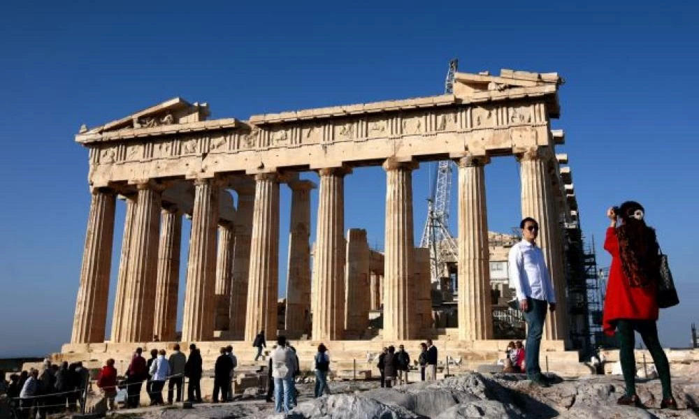 "Σπαζοκεφαλιά" ο τουρισμός για την κυβέρνηση - Τι αποφασίστηκε στην σύσκεψη